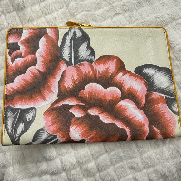 Balenciaga Blanket Pouch - Picture 2 of 8